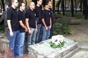 Svetosavska omladina položila vence