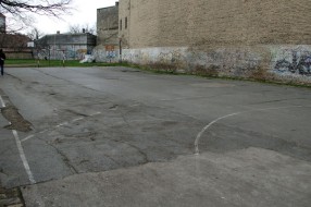 Pokrajina pomogla saniranje sportskog terena u OŠ "Đuro Salaj"