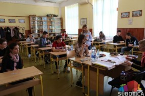 Srednjoškolci iz Srbije testirali znanje iz fizike