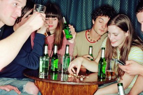 Društvo u krizi - narkotici i alkohol među mladima