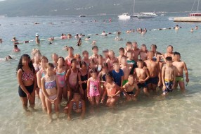 Anonimni humanitarci velikog srca i ove godine poslali na more decu korisnike Narodne kuhinje