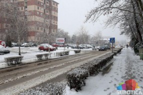 Upozorenje na snežne padavine i formiranje snežnog pokrivača za popodne i tokom večeri