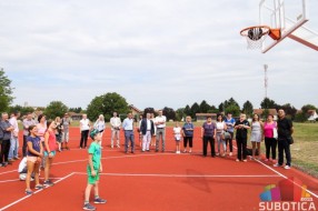 Novi Žednik dobio sportske terene