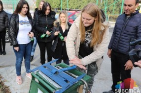 Kontejnere za separatno sakupljanje PET i alu ambalaže dobile tri srednje škole