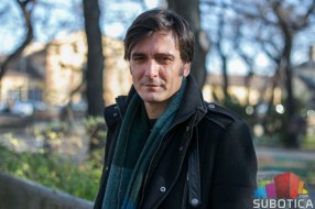 Tri monodrame Vladimira Grbića: Važne teme savremenog društva kroz pozorište