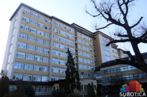 Maske ponovo obavezne u bolnici, posete još uvek dozvoljene