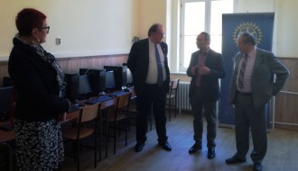 Hemijsko-tehnološka škola dobila 12 računara