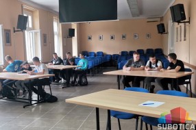 Učenici Tehničke škole „Ivan Sarić” obeležili Evropski dan jezika kroz kviz znanja