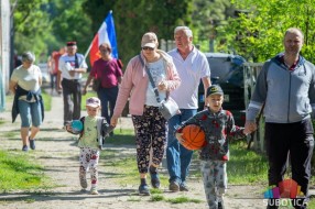 Mini Jugoslavija vrvela od posetilaca, avion najveća atrakcija