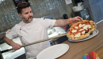 Burger i pica bar "Fabrika" - autentične napolitanske pice, šmek Italije na severu Bačke