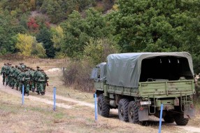 Rezervisti na vojnim vežbama tokom leta