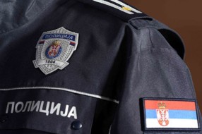 Policajac psovao pa udarao 11-godišnje dete po glavi