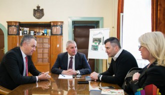 Taktilne table na ulazu u Gradsku kuću i zgradu PIO fonda