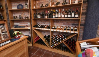 "La Bouteille" proslavio prvi rođendan