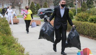 Humani sugrađani donirali igračke za mališane na Odeljenju pedijatrije