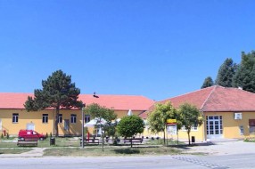 Dom kulture u Tavankutu renoviran, otvaranje čeka nameštaj i - predsednika