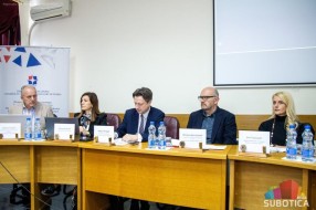 Privrednicima predstavljeni modeli ugovora o snabdevanju strujom