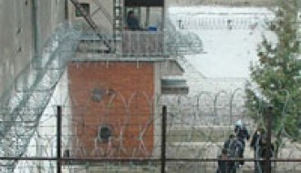 Masovni ubica izručen Srbiji