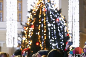 Bez organizovanog dočeka Nove godine na Trgu, predviđeni novac ide talentovanoj deci
