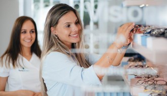 Doživite jedinstven spoj ukusa i stila u optici "Perfect vision" - izaberite naočare uz kafu