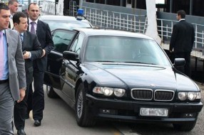 "Opsadno stanje" - dolazi Ivica, a ispred njega ide marica