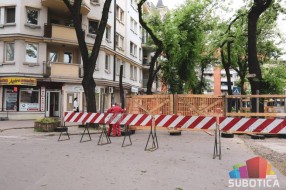 Ulaz na parking kod Otvorenog univerziteta od danas kod kućice za naplatu