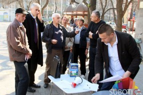Protest ratnih veterana na Gradskom trgu
