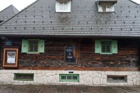 Predstava "Kus petlić" pozdravljena ovacijama na Festivalu "Kustendorf", pohvale i od Kusturice
