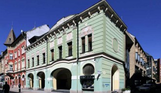 Kafić, kuglana, teretana i hostel u zgradi Doma vojske