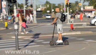 Električni trotineti ravnopravni u saobraćaju – gde i kojom brzinom mogu da se voze