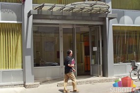 Uredno mu šalju poštu, pa posle tvrde da nema kućni broj