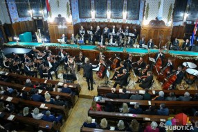 Jasminka Stančul i Subotički simfonijski orkestar 16. marta u Velikoj većnici