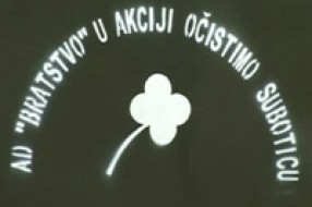 Tri kontejnera za grad