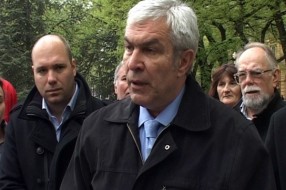 URS: "Bez partokratije"