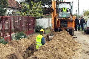 Gradi se vodovod u ulici Aranji Janoša