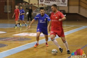 Počeo 45. Novogodišnji turnir u malom fudbalu, odigrano 14 mečeva