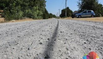 Tucanik podigao prašinu u Donjem Tavankutu, zbog nasipanja puteva stradaju i gume i usevi