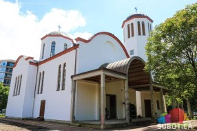 Unošenje čudotvorne ikone sa Hilandara u hram na Prozivci u četvrtak od 8 časova