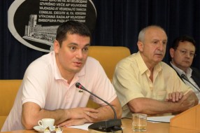 Elezović: Eventualna promena većine u Subotici neće proći bez posledica