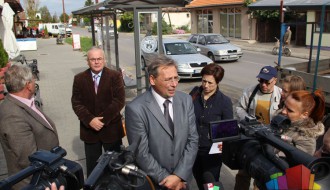 Gradonačelnik obišao radove na zameni autobuskih stajališta