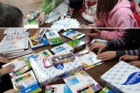 Unija žena SNS poklonila mališanima pribor za slikanje