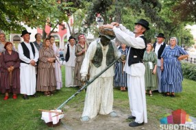 Položeni venci na spomenik Risaru i Blašku Rajiću