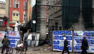 Oslikavanje ograde oko Narodnog pozorišta