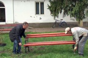 Meštani Višnjevca uredili park u naselju