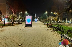 Reklamni panoi na Radijalcu se izmeštaju sa strane