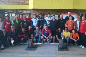 Juniori kluba dizača tegova "Spartak" prvaci Srbije