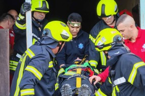 Zajednička obuka spasilačkih službi u bivšoj kasarni - simulacija spašavanja u realnim uslovima