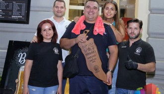 Slobodan Savić pobednik takmičenja u jedenju ljutih papričica