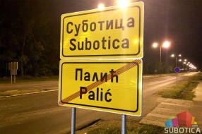 Višejezična tabla saobraćajni ili politički problem?