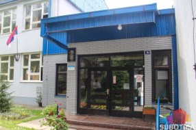 OiSŠ "Žarko Zrenjanin" dobila 103 vaučera za školske rančeve